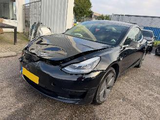 uszkodzony samochody osobowe Tesla Model 3 Long Range RWD 75 kWh 287 PK 2019/6