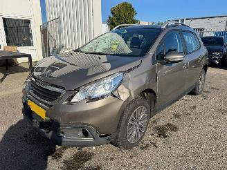 skadebil auto Peugeot 2008 1.2 PureTech Blue Lion 2016/2
