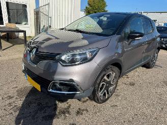uszkodzony samochody osobowe Renault Captur 0.9 TCe Dynamique 2015/6