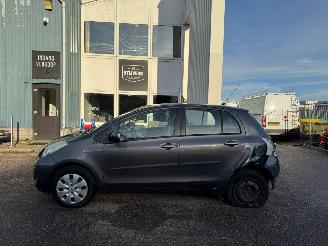 Toyota Yaris 1.3 AUTOMAAT VVTi Aspiration picture 2