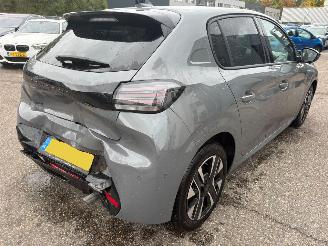 Peugeot 208 1.2 Turbo 100 Allure picture 5