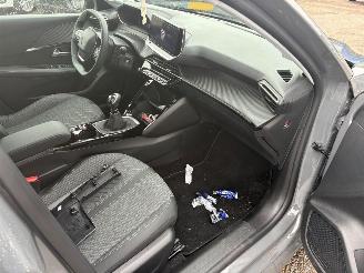 Peugeot 208 1.2 Turbo 100 Allure picture 9