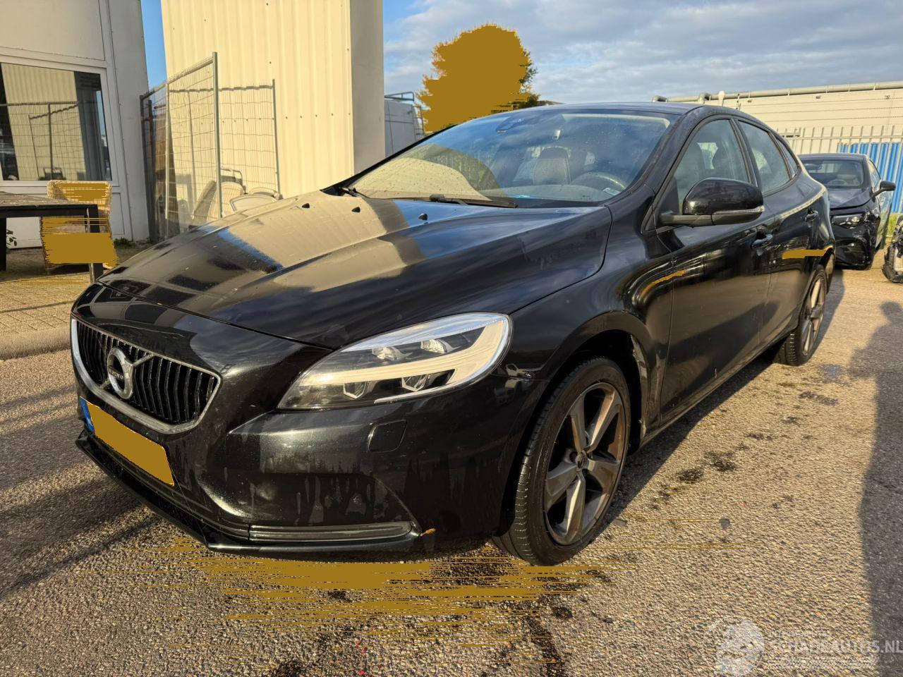 Volvo V-40 2.0 T3 Nordic+