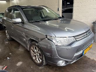 Mitsubishi Outlander 2.0 PHEV instyle picture 5