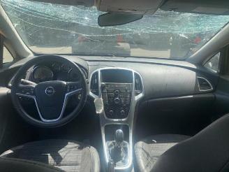 Opel Astra Astra J (PC6/PD6/PE6/PF6), Hatchback 5-drs, 2009 / 2015 1.7 CDTi 16V 110 picture 10