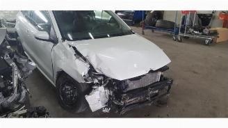 Salvage car Volkswagen Polo Polo V (6R), Hatchback, 2009 / 2017 1.2 TSI 16V BlueMotion Technology 2016/1