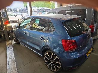 Coche siniestrado Volkswagen Polo Polo V (6R), Hatchback, 2009 / 2017 1.4 TDI 12V 90 2016/7