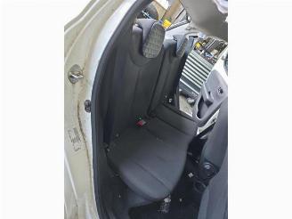 Peugeot 108 108, Hatchback, 2014 1.0 12V VVT-i picture 20