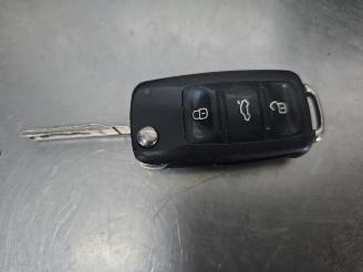 Salvage car Volkswagen Up! Up! (121), Hatchback, 2011 1.0 12V 60 2014/5