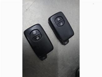 Vrakbiler auto Toyota Verso Verso, MPV, 2009 / 2018 1.8 16V VVT-i 2010/6