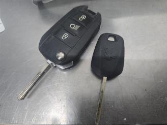 Peugeot 208 208 I (CA/CC/CK/CL), Hatchback, 2012 / 2019 1.2 Vti 12V PureTech 82 picture 5