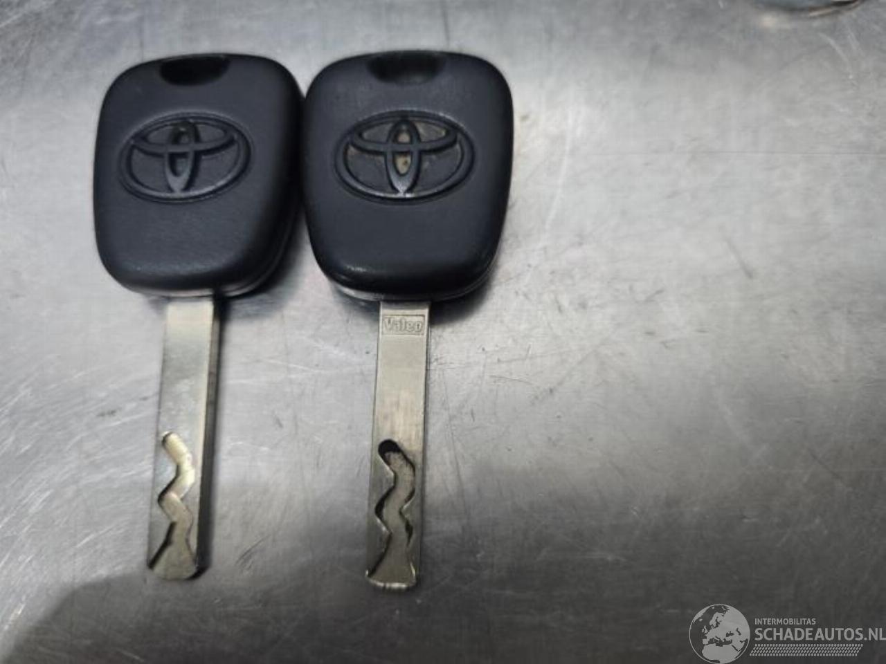 Toyota Aygo Aygo (B10), Hatchback, 2005 / 2014 1.0 12V VVT-i