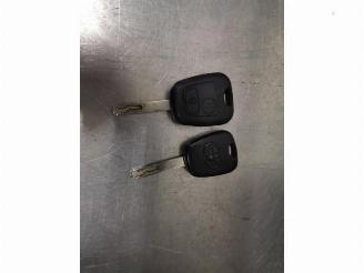 Coche siniestrado Toyota Aygo Aygo (B10), Hatchback, 2005 / 2014 1.0 12V VVT-i 2010/4