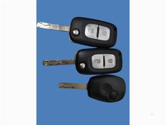 rozbiórka samochody osobowe Renault Clio Clio III (BR/CR), Hatchback, 2005 / 2014 1.5 dCi FAP 2011/5