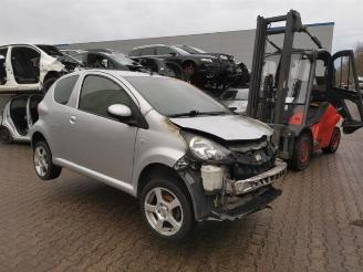 Salvage car Toyota Aygo Aygo (B10), Hatchback, 2005 / 2014 1.0 12V VVT-i 2006/3