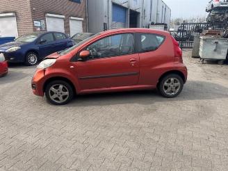 Peugeot 107 107, Hatchback, 2005 / 2014 1.0 12V picture 3