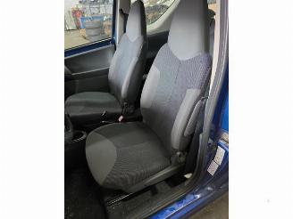 Peugeot 107 107, Hatchback, 2005 / 2014 1.0 12V picture 11