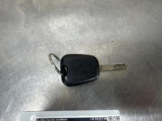 Peugeot 107 107, Hatchback, 2005 / 2014 1.0 12V picture 10