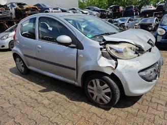 Peugeot 107 107, Hatchback, 2005 / 2014 1.0 12V picture 17