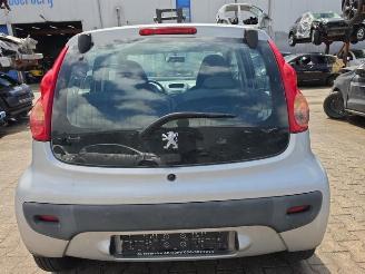 Peugeot 107 107, Hatchback, 2005 / 2014 1.0 12V picture 15