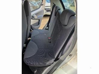 Peugeot 107 107, Hatchback, 2005 / 2014 1.0 12V picture 21