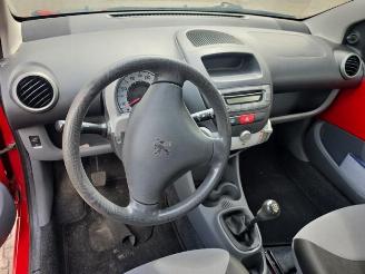 Peugeot 107 107, Hatchback, 2005 / 2014 1.0 12V picture 4