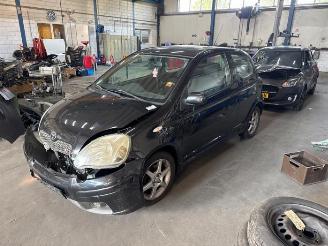 Vrakbiler auto Toyota Yaris Yaris (P1), Hatchback, 1999 / 2005 1.5 T Sport 16V VVT-i 2004/4