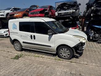 Auto da rottamare Fiat Doblo Doblo Cargo (263), Van, 2010 1.4 T-Jet 16V Natural Power 2012/5