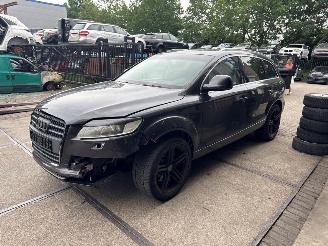 Unfallwagen Audi Q7 4.2 FSI V8 2005/12