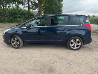 Uttjänta bilar auto Peugeot 5008 5008 I (0A/0E), MPV, 2009 / 2017 1.6 VTI 16V 2010/3