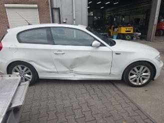 BMW 1-serie 1 serie (E81), Hatchback 3-drs, 2006 / 2012 120i 16V picture 7