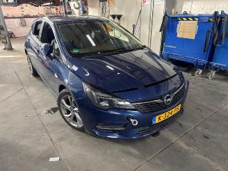 Vrakbiler auto Opel Astra Astra K, Hatchback 5-drs, 2015 / 2022 1.5 CDTi 122 12V 2021/1
