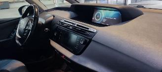 Citroën C4-picasso Diesel hybride picture 18