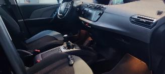 Citroën C4-picasso Diesel hybride picture 8