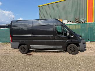 skadebil bedrijf Peugeot Boxer Boxer 2.0 Airco 2017/2