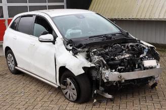 Vrakbiler auto Mercedes B-klasse B (W247), Hatchback, 2018 / 2026 2.0 B-200d 2021/10