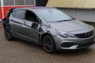 Coche siniestrado Opel Astra Astra K, Hatchback 5-drs, 2015 / 2022 1.2 Turbo 12V 2021/12