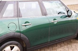 Mini Cooper Mini (F55), Hatchback 5-drs, 2013 1.5 12V Cooper picture 26