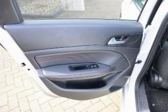 Peugeot 308 308 SW (L4/L9/LC/LJ/LR), Combi 5-drs, 2014 / 2021 1.2 12V e-THP PureTech 130 picture 28