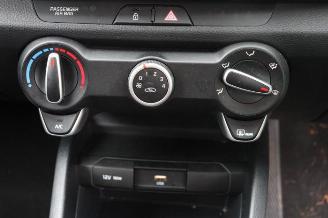 Kia Stonic Stonic (YB), SUV, 2017 1.0i T-GDi 12V picture 14