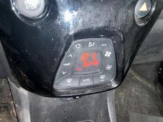 Peugeot 108 108, Hatchback, 2014 1.0 12V picture 12