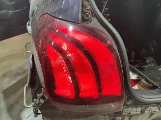 Peugeot 108 108, Hatchback, 2014 1.0 12V picture 26
