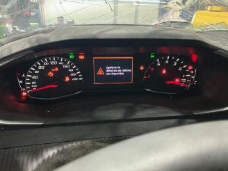 Peugeot 2008 2008 (UD/UK/UR/US/UX), MPV, 2019 1.2 VTi 12V PureTech 100 picture 21