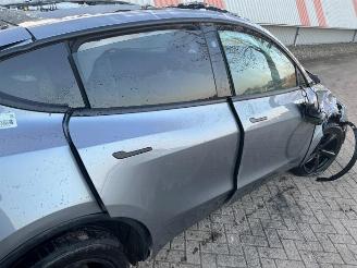 Tesla Model Y Model Y, SUV, 2025 RWD 58 kWh, Long Range RWD 75 kWh picture 20