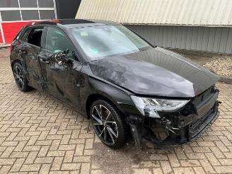 Coche siniestrado Audi A3 A3 Sportback (8YA), Hatchback 5-drs, 2019 2.0 30 TDI 16V 2022/1