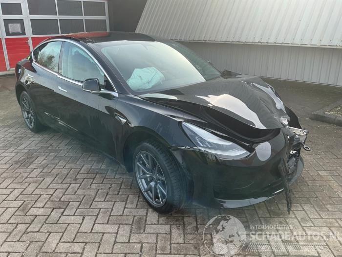 Tesla Model 3 Model 3, Sedan, 2017 Standard RWD Plus 60 kWh