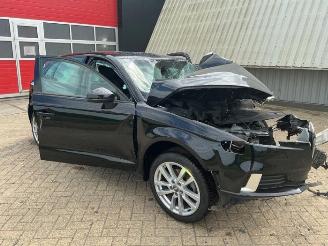  Audi A3 A3 Sportback (8VA/8VF), Hatchback 5-drs, 2012 / 2020 1.0 TFSI 12V 2017/6