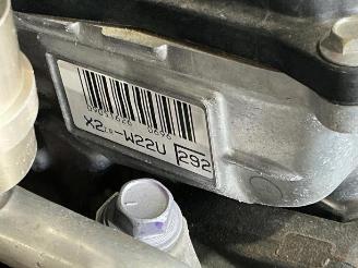 Toyota C-HR C-HR (X1,X5), SUV, 2016 1.8 16V Hybrid picture 11