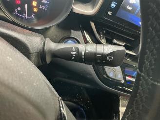 Toyota C-HR C-HR (X1,X5), SUV, 2016 1.8 16V Hybrid picture 28