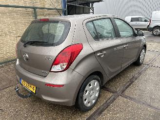 Coche accidentado Hyundai I-20 1.2 I-MOTION 2012/9